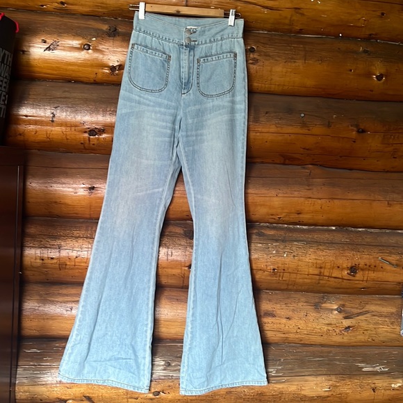 Billabong High Rise  flare jeans - Picture 1 of 3
